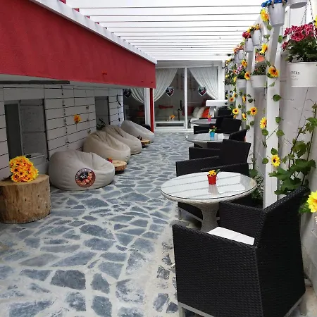 Hotel явор Yavor 2*